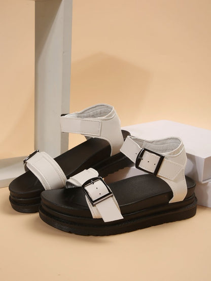 Sandalias estilo romano