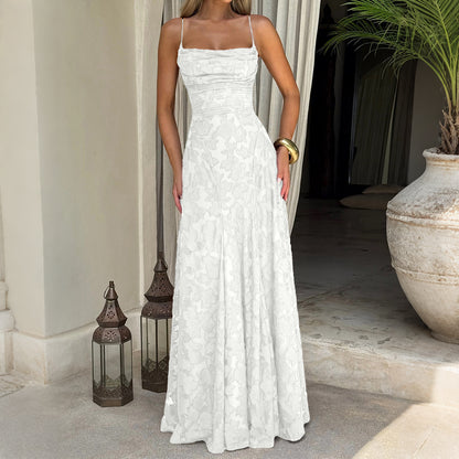 Elegante vestido largo de talle alto con tirantes