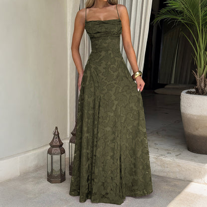 Elegante vestido largo de talle alto con tirantes