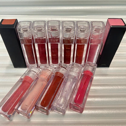 Brillo labial hidratante con brillo extra