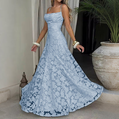 Elegante vestido largo de talle alto con tirantes