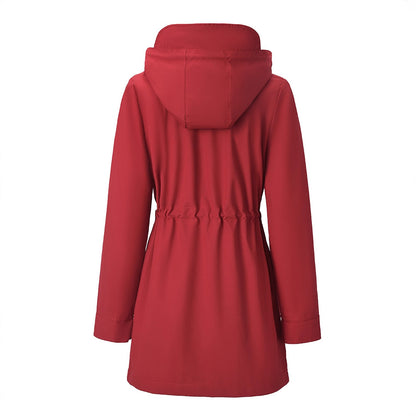 Cortavientos impermeable para mujer con forro a cuadros.