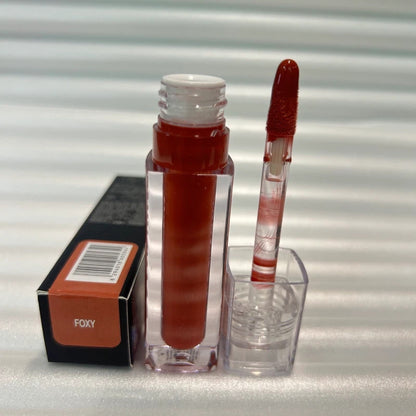 Brillo labial hidratante con brillo extra