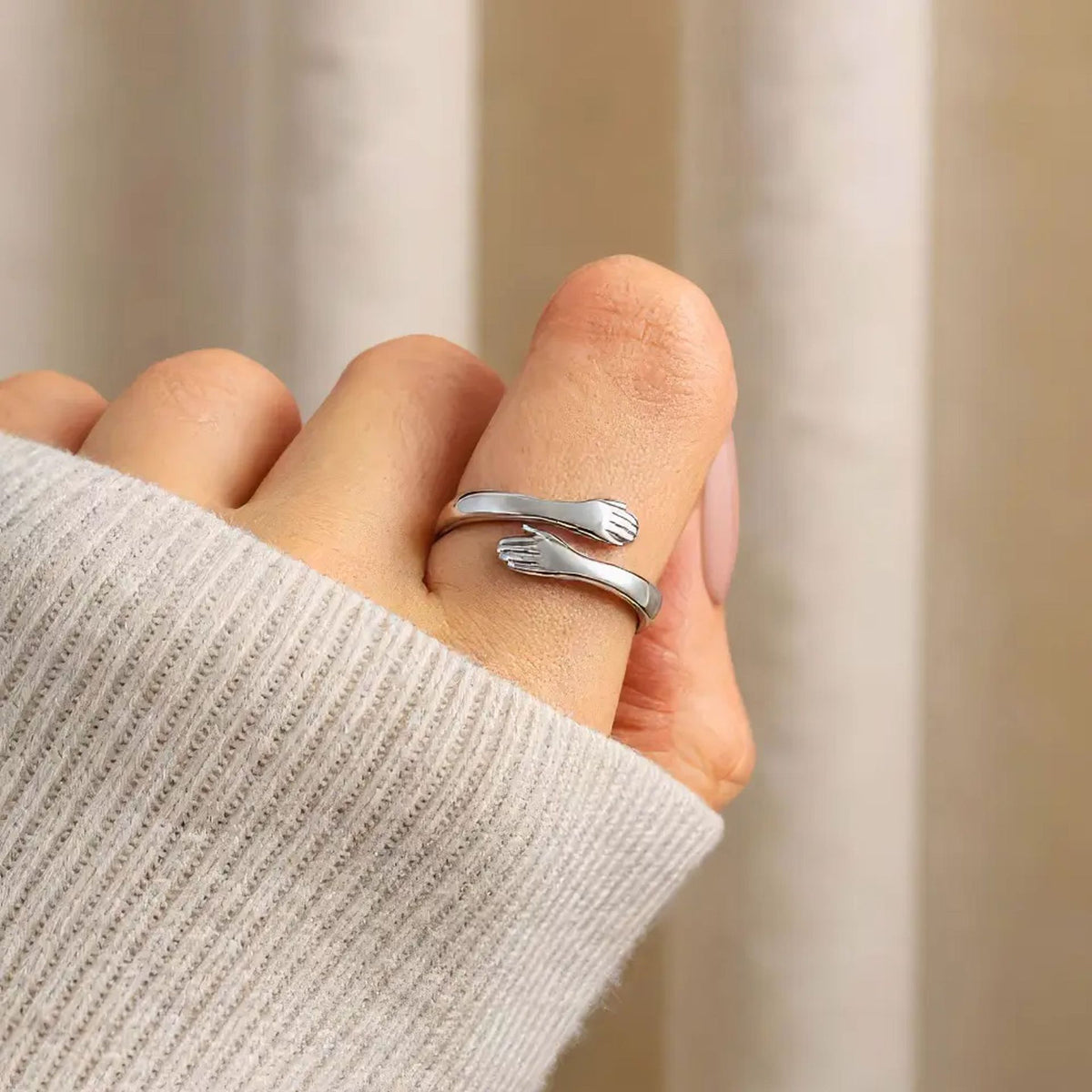 Anillo de moda Double Hug