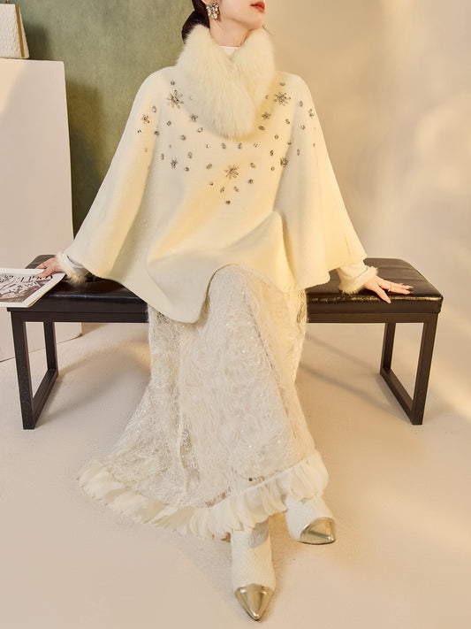 Abrigo de invierno de lana con elegante diseño de cuentas.
