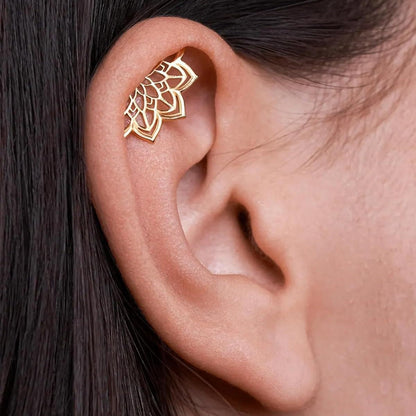 Pendientes geométricos en espiral de loto con mandala