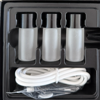 Difusor de aromaterapia automático para coche con niebla ajustable.
