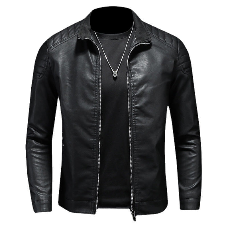 Chaqueta de cuero sintético para hombre con cuello alto y corte ajustado.