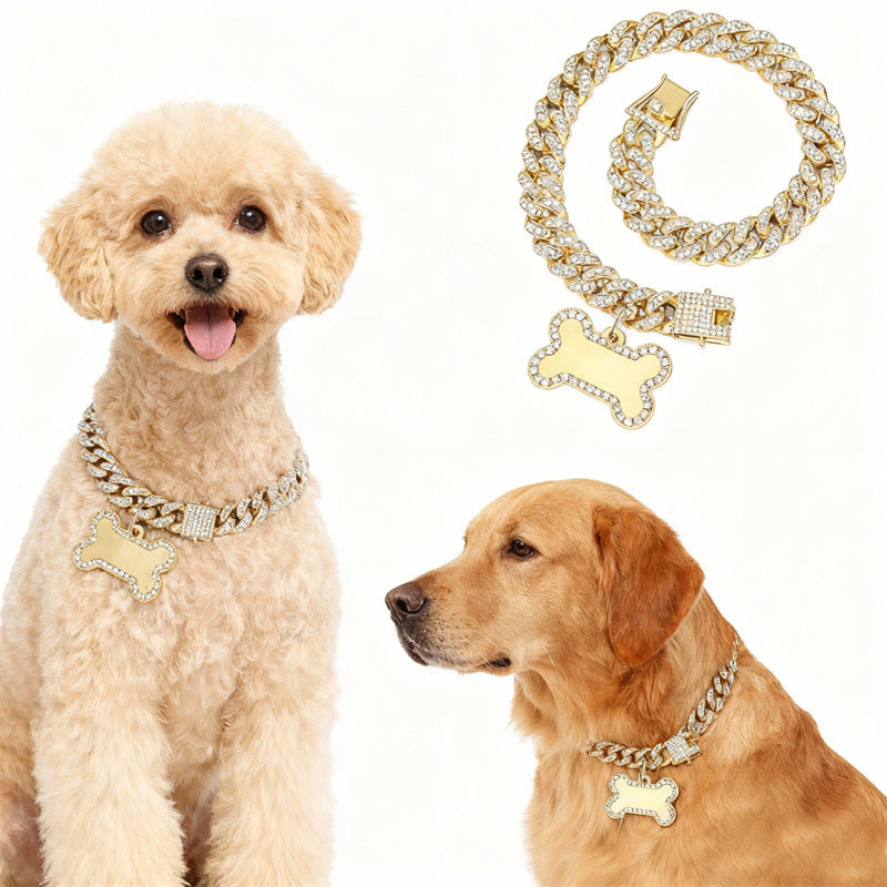 Collar para mascotas con pedrería y colgante de hueso