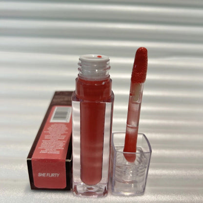 Brillo labial hidratante con brillo extra