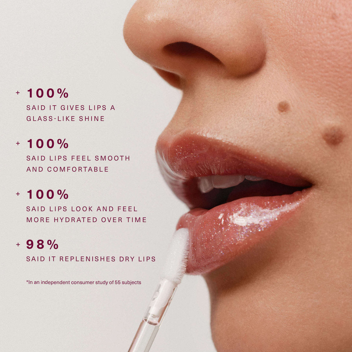 Brillo labial Rare Beauty Positive Light con destellos