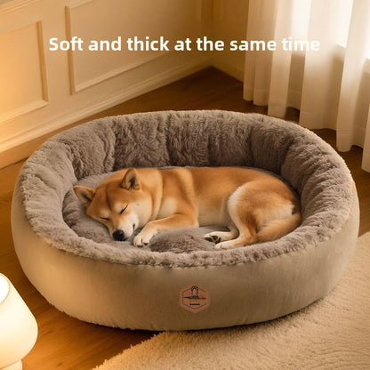 Cama aislante para mascotas con juguete